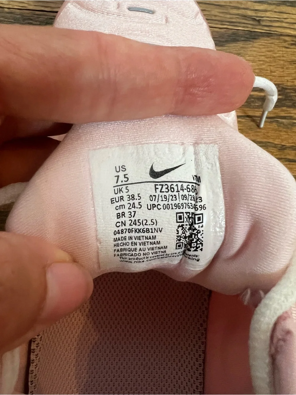 Pristine Nike Pink Gradient VaporMax-Style Sneakers